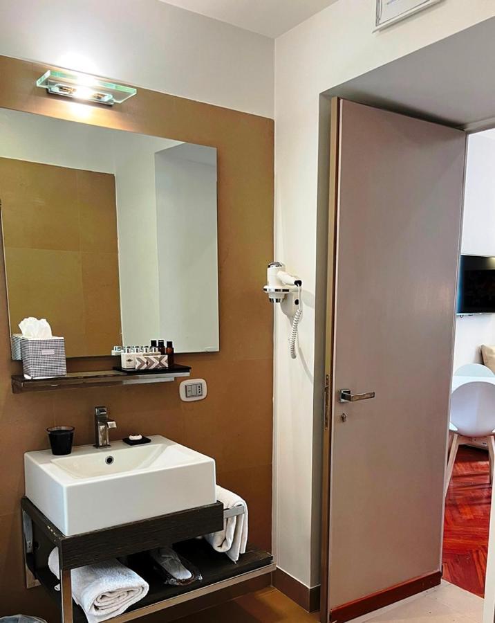 Dolce Vita Guest House Рим Екстериор снимка